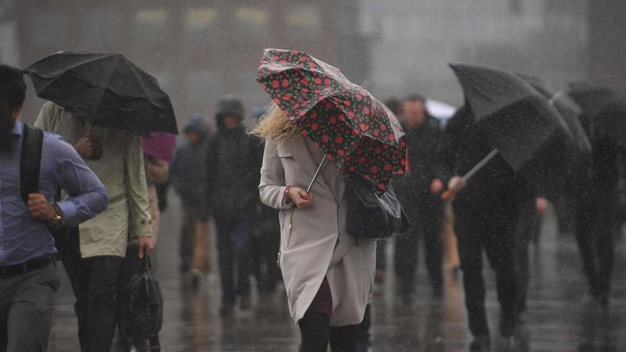 Gök gürültüsü, sağanak, fırtına... Meteoroloji&#039;den birçok ile kritik uyarı! Şiddetli geliyor