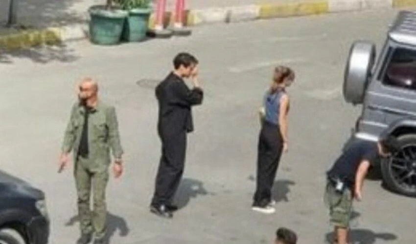 Yalı Çapkını'nın kamera arkası görüntüleri sızdırıldı! Ferit ve Seyran'ın mutluluğu kısa sürdü