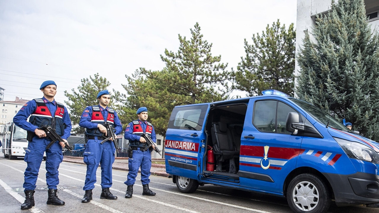 Jandarma binlerce personel alacak... Uzman erbaşlar için şartlar belli oldu