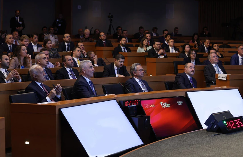 Bakan Bolat ABD'de yatırımcılarla bir araya geldi: Adım adım 100 milyar dolarlık hedefe