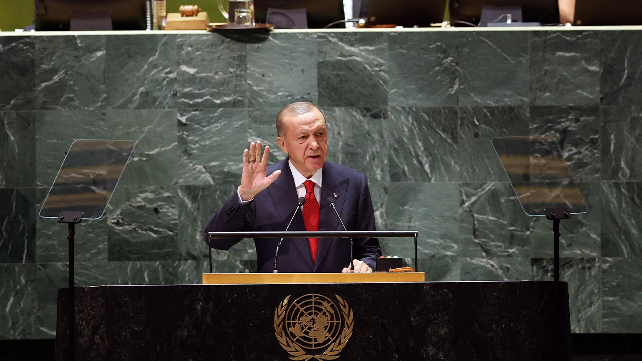 Son dakika! Cumhurbaşkanı Erdoğan'dan AB'nin ikircikli tavrına tepki: Yükümlülükler uygulansın