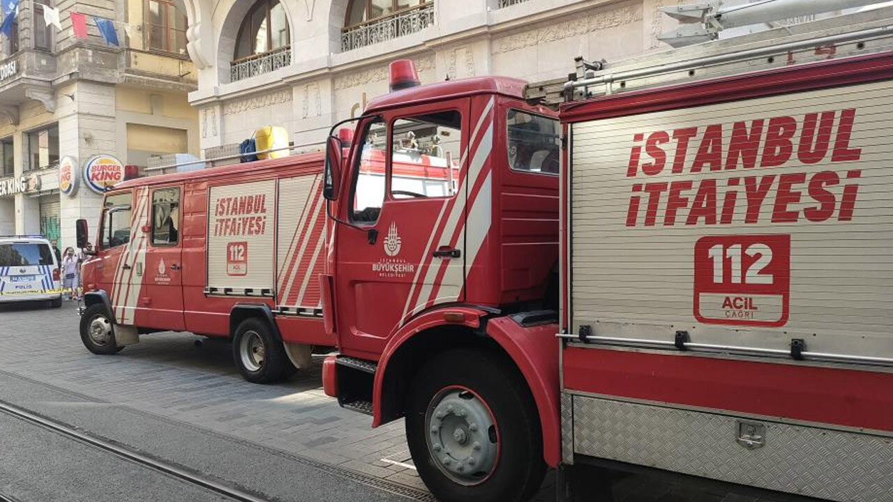 İstiklal Caddesi’nde korku dolu anlar: Cadde dumanla kaplandı