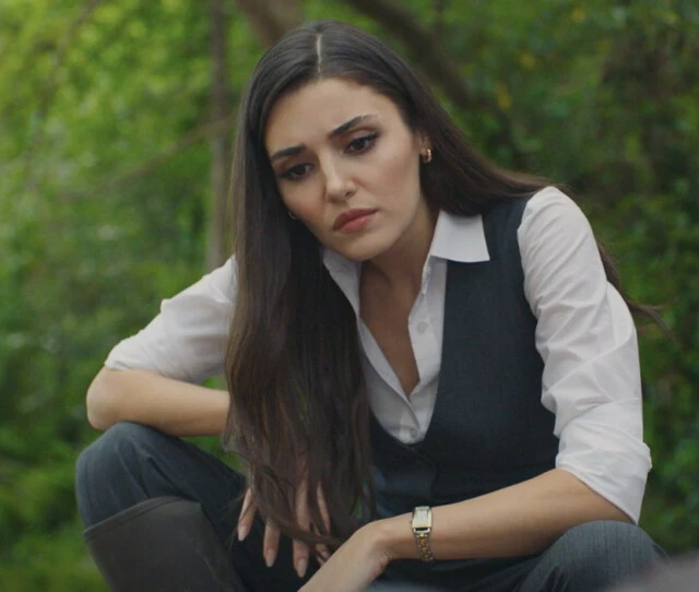 Oyunculuğu yerden yere vurulan Hande Erçel’in ağlama sahnesi herkesten tam not aldı!