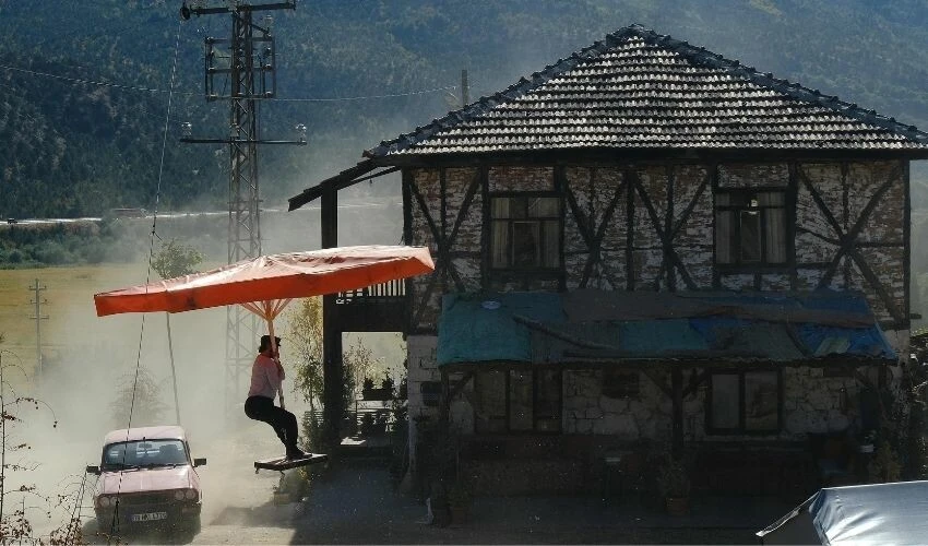 Ahmet Kural sette dakikalarca uçtu! Efsane videoya gönderme geldi