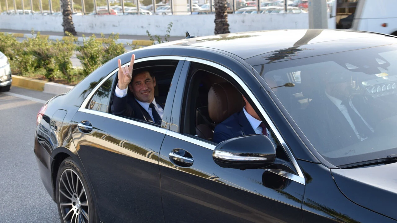 Sinan Oğan'dan '12 milyonluk arabaya biniyor' iddiasına cevap! 'Eğer o fiyatsa' diyerek meydan okudu