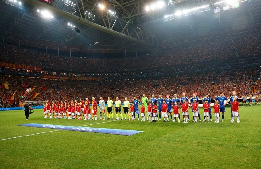 Galatasaray taraftarı Kopenhag maçının biletlerini kısa sürede tüketti.