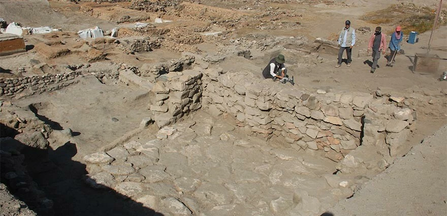Tam 6 bin yıllık... Kazı esnasında bulundu, resmen kömürleşmiş!