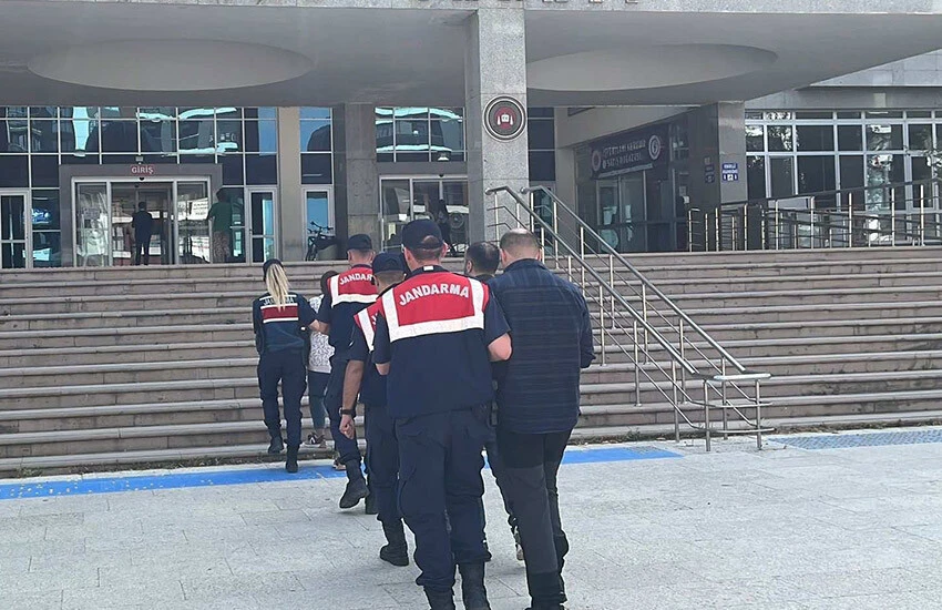 Sınırda FETÖ’cülere göz açtırılmıyor: 8 FETÖ şüphelisi tutuklandı