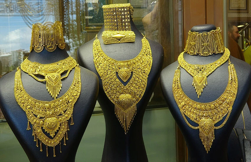 Ons Fed etkisinde, gram dolar kurundan destek alıyor! Altın yükselecek mi, düşecek mi?