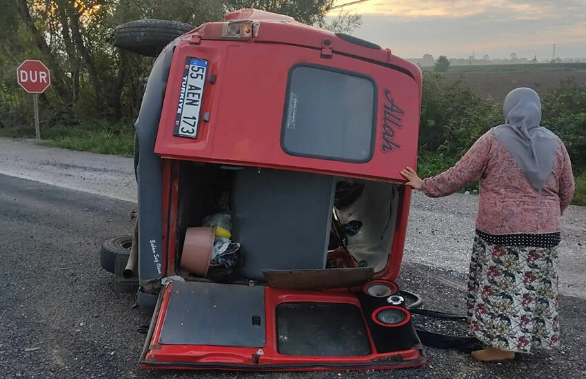 Samsun'da korkunç kaza! Lastiği patlayan minibüs devrildi: Çok sayıda yaralı var