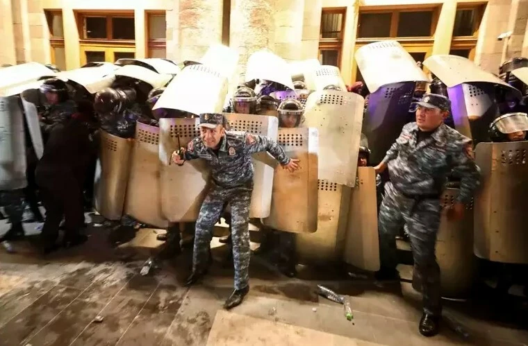 Azerbaycan'ın Ermenistan'a karşı büyük zaferi dünya basınında: Rusya intikamını aldı