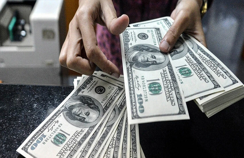 Faiz kararları sonrası Dolar/TL kuru son bir ayın en yüksek seviyesinde!