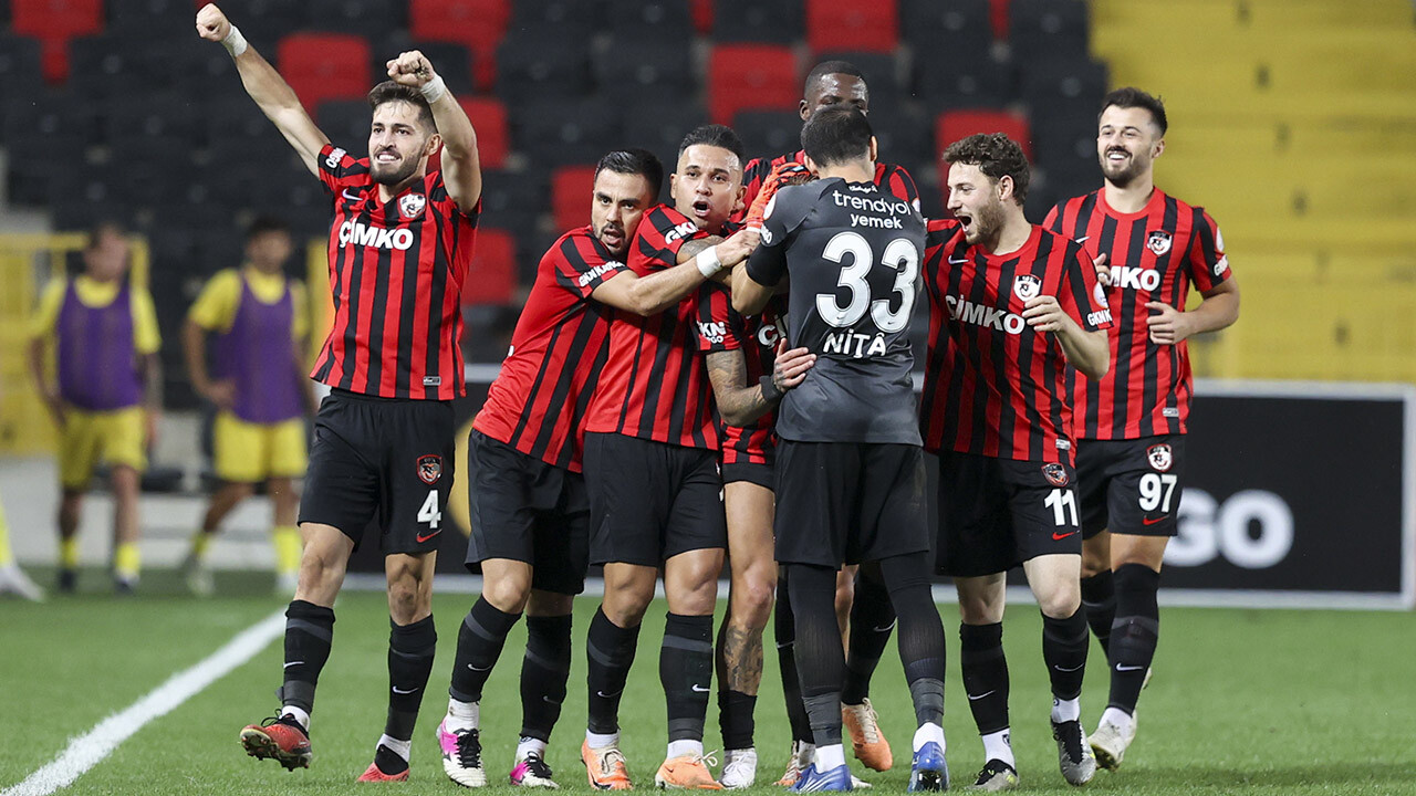 Gaziantep FK&#039;dan iki gollü siftah! (Maç sonucu: Gaziantep FK 2-0 İstanbulspor)