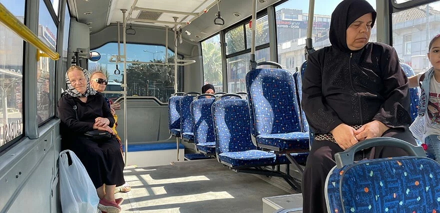 65 yaş üstü de parası olmayan da bu otobüslere ücretsiz binebiliyor! Ankara'daki karara alkışlanacak tepki...