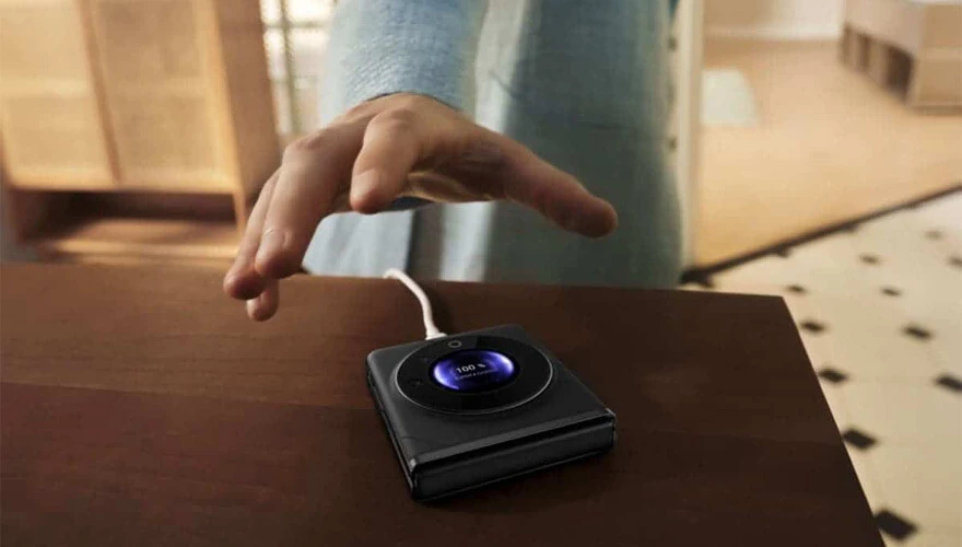 Katlanabilirde ilke imza atan Tecno Phantom V Flip 5G tanıtıldı