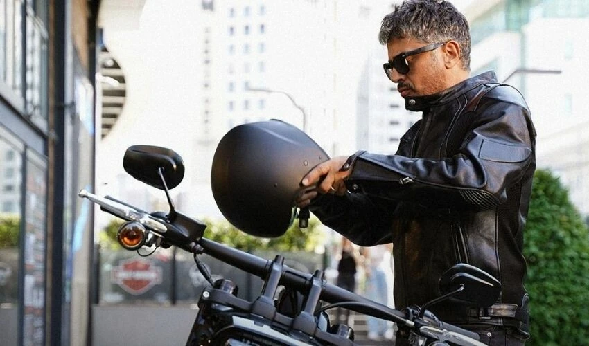 Yalı Çapkını'nda Orhan imaj değiştirdi! Gözde Kansu'dan espri gecikmedi