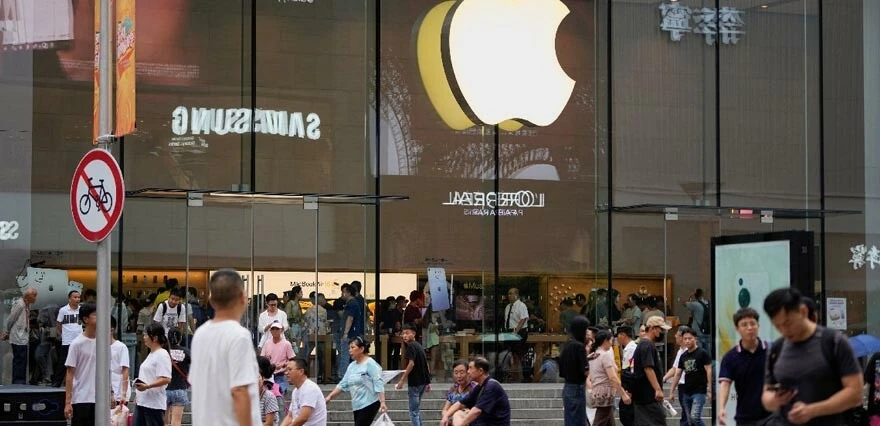 Her şey iPhone 15 için... Bedava dağıtıyorlarmış gibi resmen birbirlerini ezdiler!