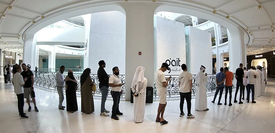 Her şey iPhone 15 için... Bedava dağıtıyorlarmış gibi resmen birbirlerini ezdiler!