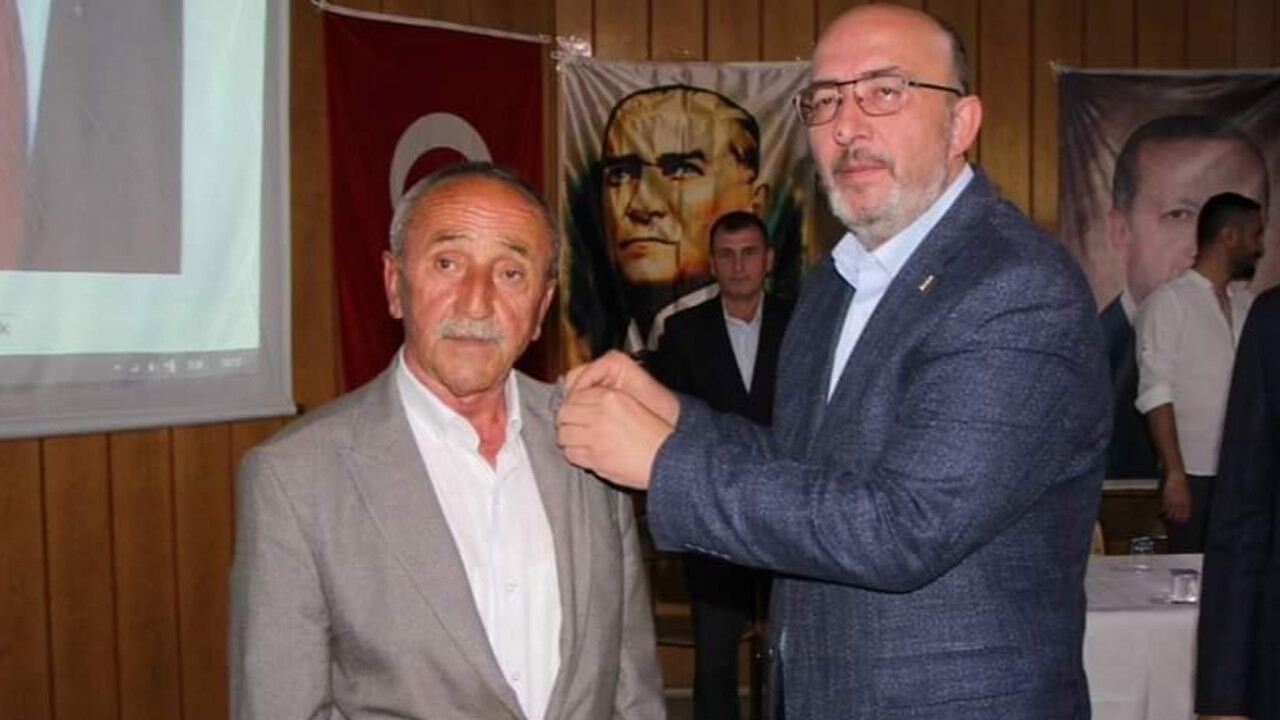 CHP İlçe Başkanı AK Parti’ye katıldı!