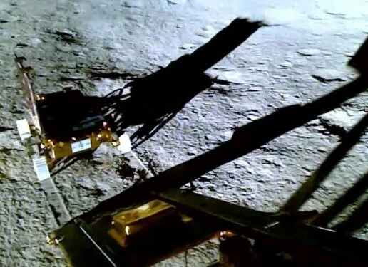 Chandrayaan-3'ün Ay'a iniş yaptığı o anlar...