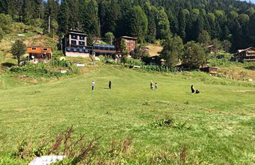 Yapılan çağrılar karşılık buldu, Arap turistler Karadeniz'i terk etti: Turizmciler dertli
