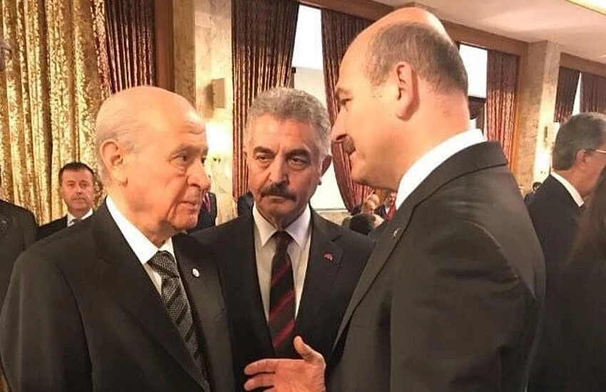 MHP lideri Devlet Bahçeli, adı suç örgütleriyle anılan eski İçişleri Bakanı Süleyman Soylu'ya destek çıktı.