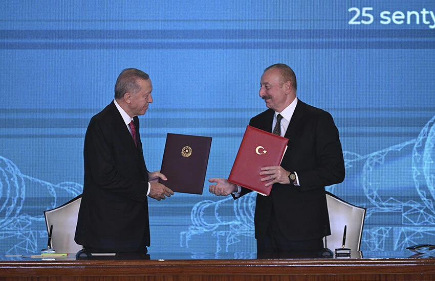 Son dakika! Cumhurbaşkanı Erdoğan'dan Ermenistan'a çağrı: Uzatılan barış elini tutmalı