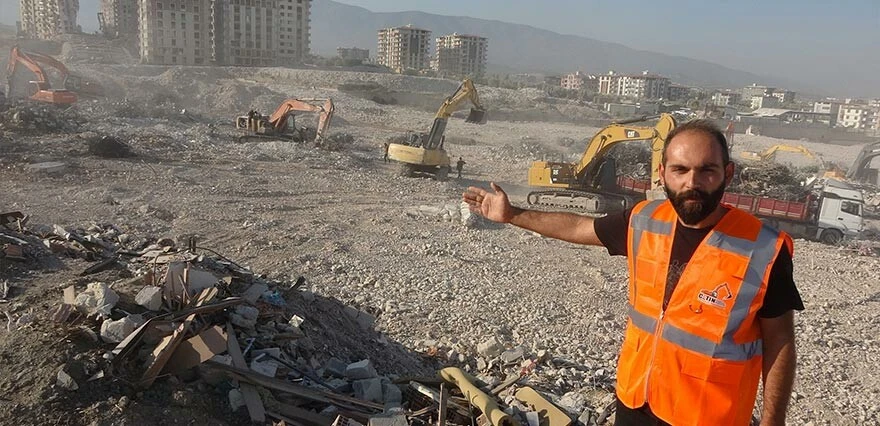 Hatay tanınamaz halde! Enkazların yüzde 72'si kaldırıldı, boş arazilerde vatandaş yolunu bulamadı