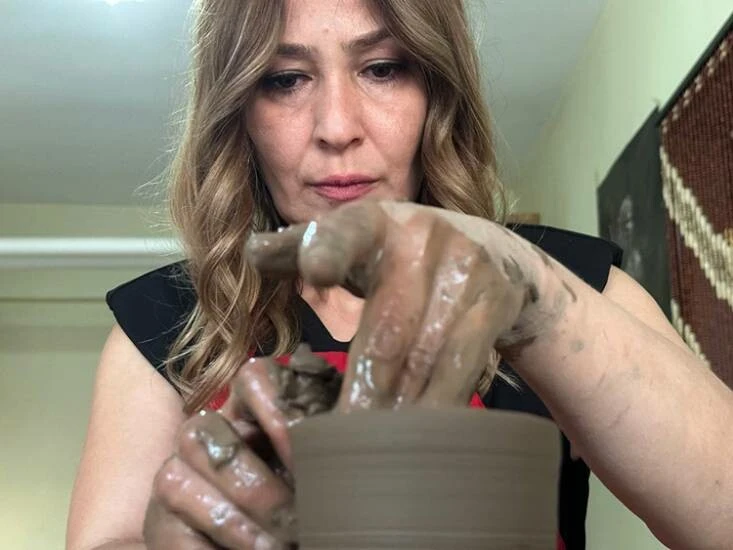 Çömlekçilik hobisi KOSGEB desteğiyle mesleğine dönüştü... Şimdi binlerce TL para kazanıyor