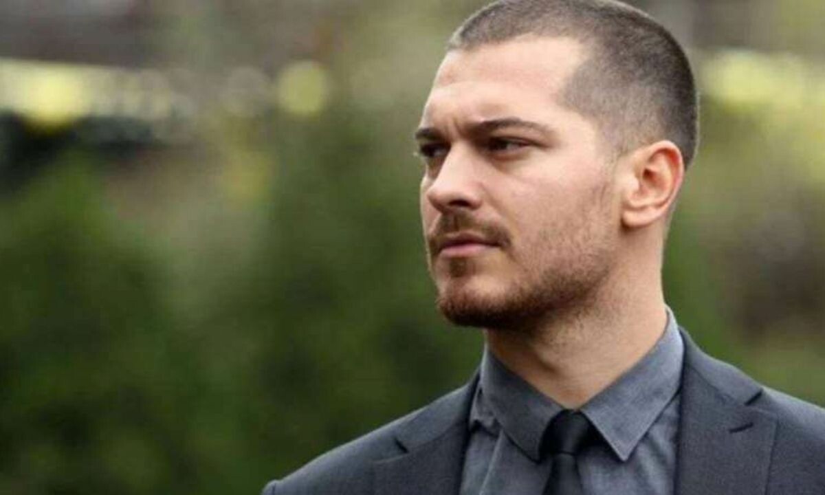 Çağatay Ulusoy yeni dizisi için imaj değiştirdi! Görenler tanımakta güçlük çekti