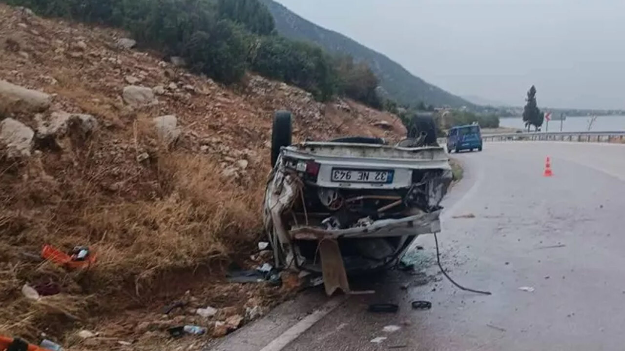 Isparta&#039;da korkunç kaza! Kağıt gibi ezildi: Ölü ve yaralılar var 