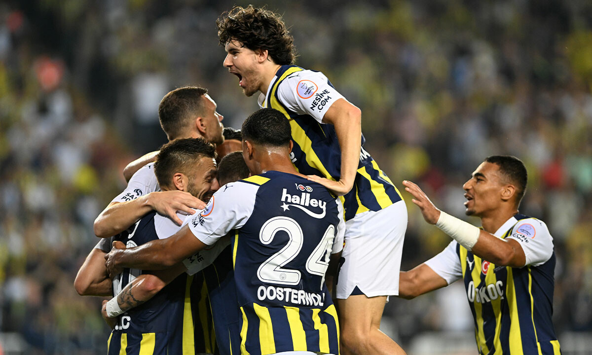 Fenerbahçe doludizgin! (Maç sonucu: Fenerbahçe 3-0 Başakşehir)