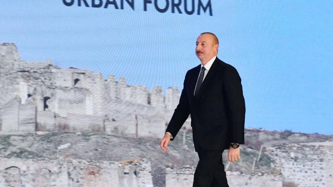 İlham Aliyev&#039;den Ermenistan&#039;a uyarı: Sabrımızla oynamayın