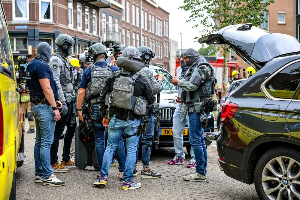 Hollanda'yı sarsan saldırılar! Tek başına 2 silahlı saldırı gerçekleştirdi