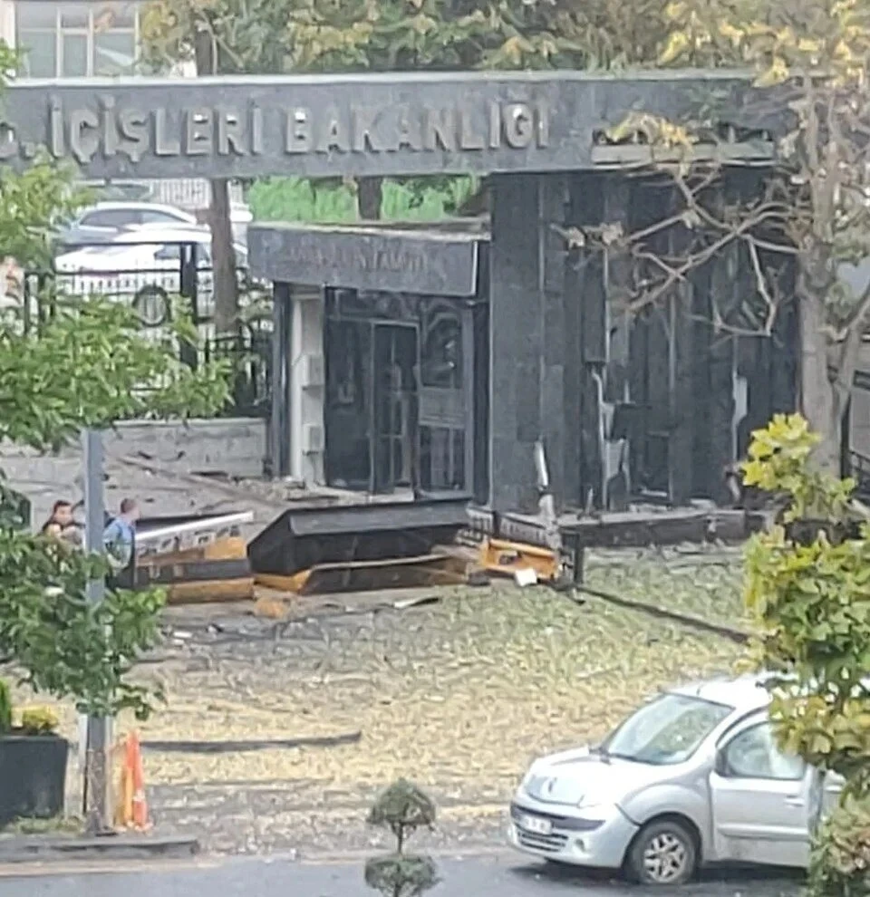 Ankara'da canlı bomba saldırısı: Teröristlerden biri kendini patlattı, diğeri öldürüldü! Saldırıyı gerçekleştiren örgüt belli oldu