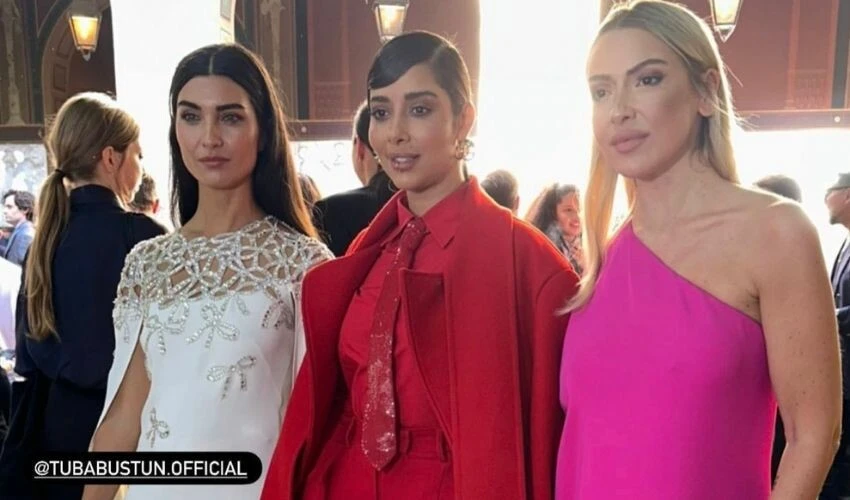 Hadise dünyaca ünlü şarkıcıyla buluştu! Sohbet dakikalarca sürdü