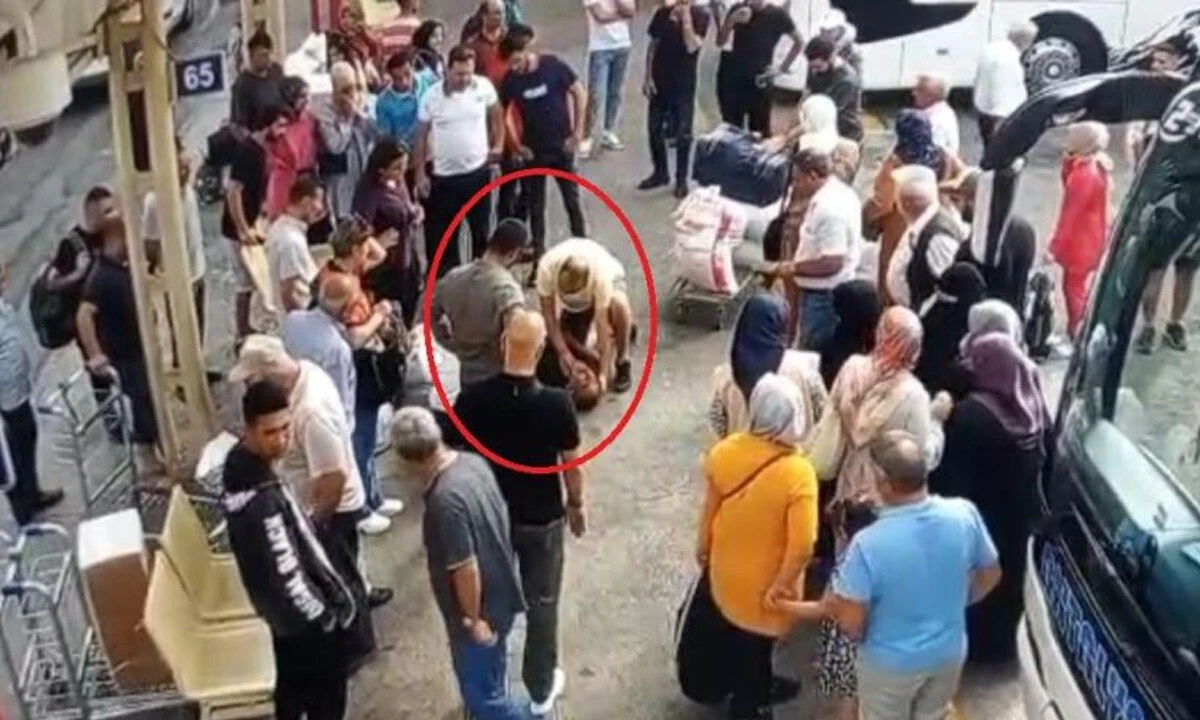 Kavgaya tutuştular, aynı anda kalp krizi geçirip yere yığıldılar: O anlar kamerada
