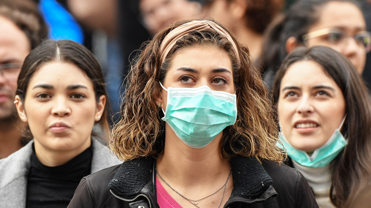 İngiltere'den Korona açıklaması: Bizi şaşırtmaya devam edecek