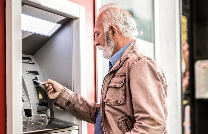 Emeklinin gözü ek zamda! Ekimde ek zam gelecek mi? AK Partili Akbaşoğlu 14 Ekim’e dikkat çekti