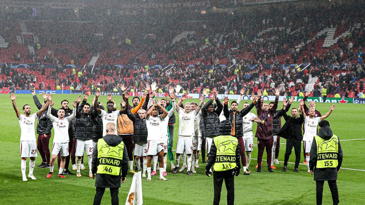 Old Trafford &#039;yıkıldı&#039;; Galatasaray taraftarı Manchester United&#039;a teknik destek aldırdı!