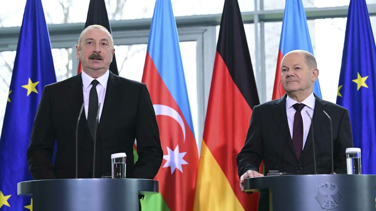 Azerbaycan Cumhurbaşkanı İlham Aliyev ile Almanya Başbakanı Olaf Scholz telefonda görüştü