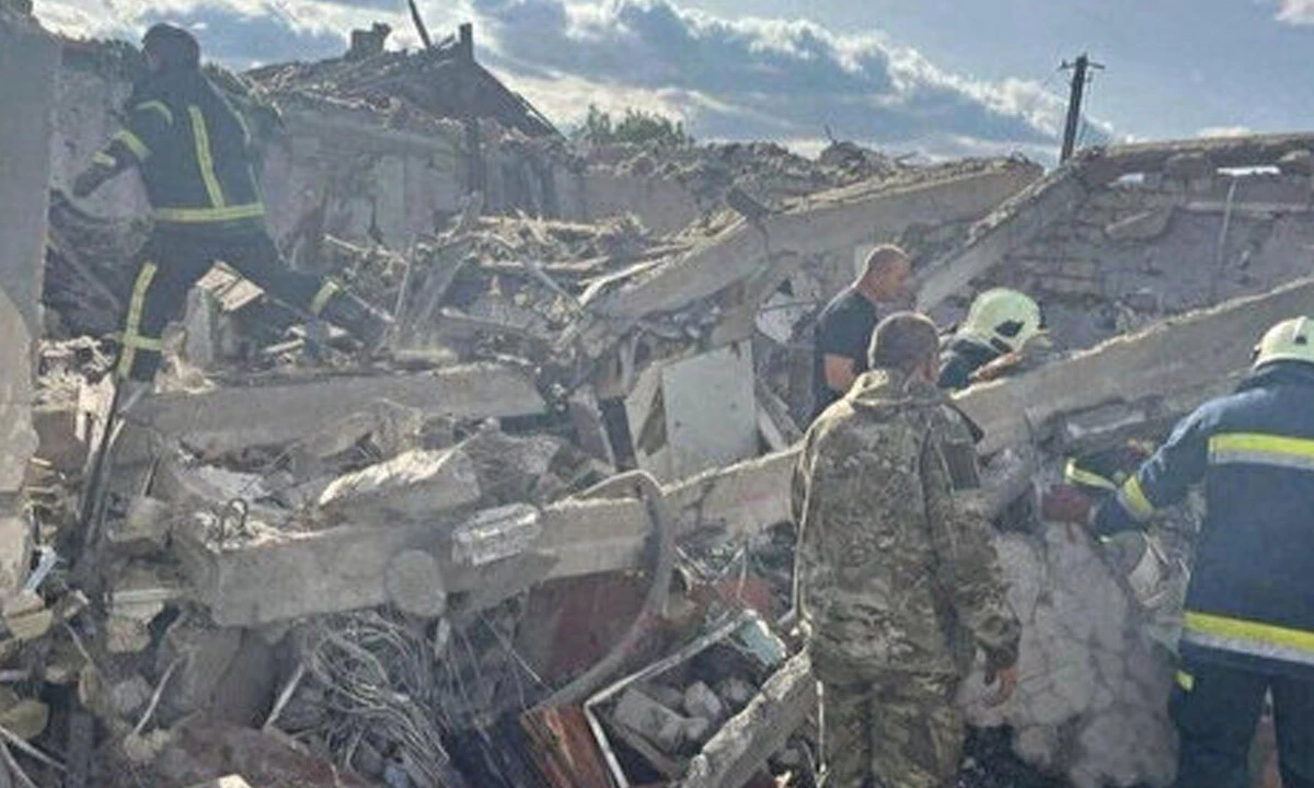 Son dakika! Rusya sivillerin üzerine bomba yağdırdı: Çok sayıda ölü ve yaralı var