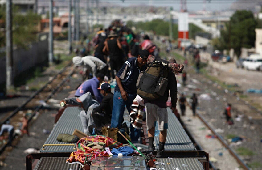 'Bir metre duvar ördürmem' diyen Biden çark etti: Göçmen akını, Beyaz Saray'ı alarma geçirdi
