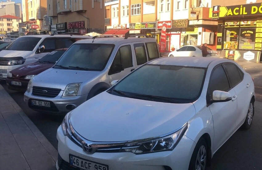 Hava eksi dört dereceye düştü, soğuktan camlar buz tuttu...