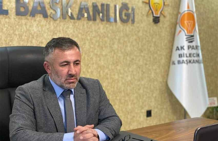 AK Parti Bilecik İl Başkanı Serkan Yıldırım trafik kazası geçirdi.