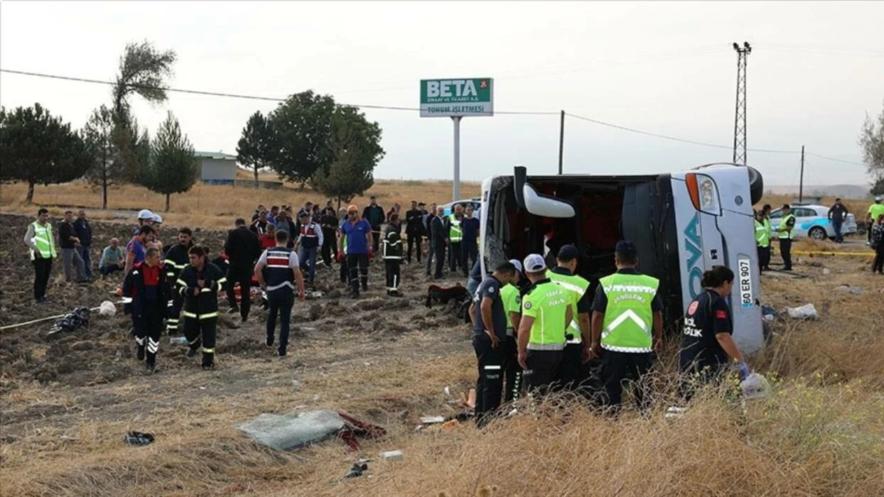 6 kişinin yaşamını yitirdiği kaza sonucu yolcu otobüsünün şoförü tutuklandı