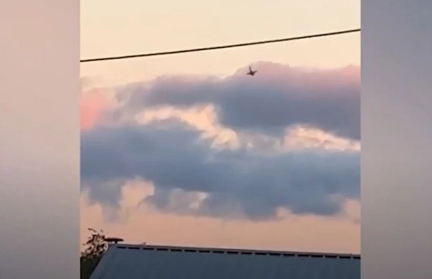 Uçak sarmal çizerek düştü