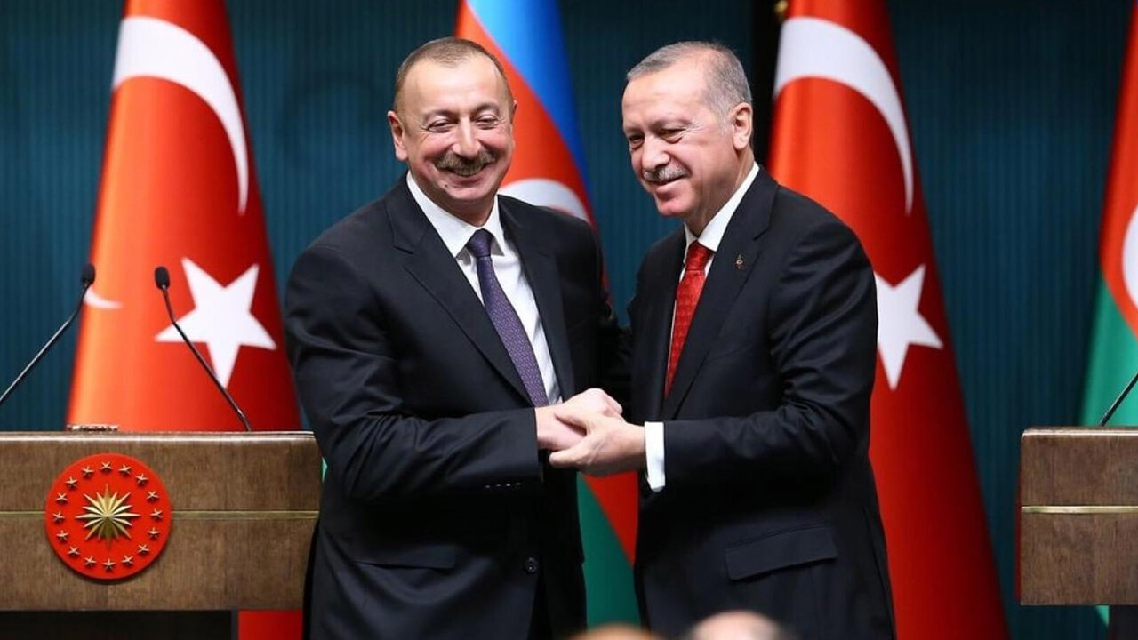 Cumhurbaşkanı Erdoğan&#039;a ilk tebrik Aliyev&#039;den: Adınız tarihe sonsuza kadar kazınacak