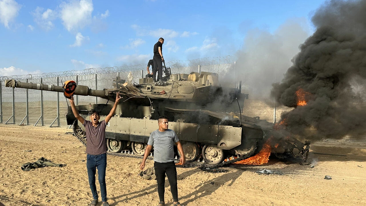Son dakika! Hamas'tan "Aksa Tufanı" operasyonu: İşgalci İsrail'in savaş uçakları Gazze'ye bomba yağdırıyor