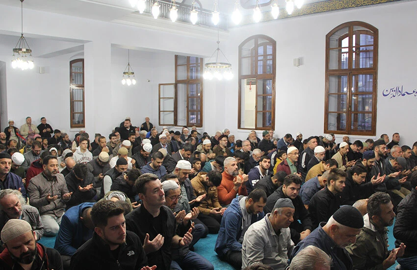 Dualar edildi, gösteriler yapıldı! Türkiye ve Müslüman ülkelerden Filistin'e destek